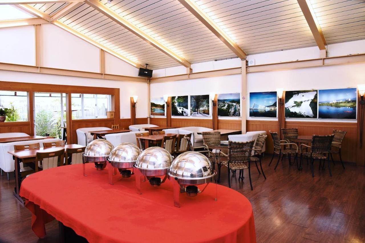England Business Motel Yilan Екстериор снимка
